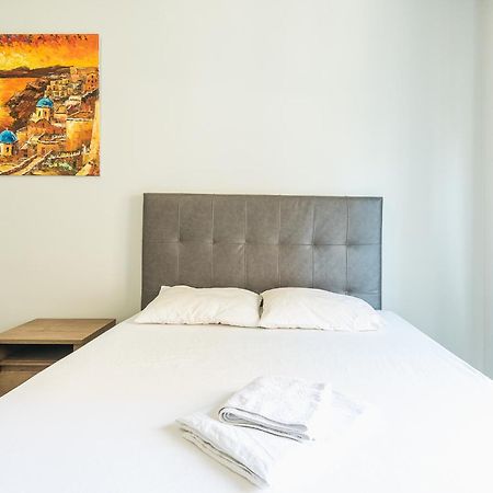 Space Paradise Apartments Athens Room photo