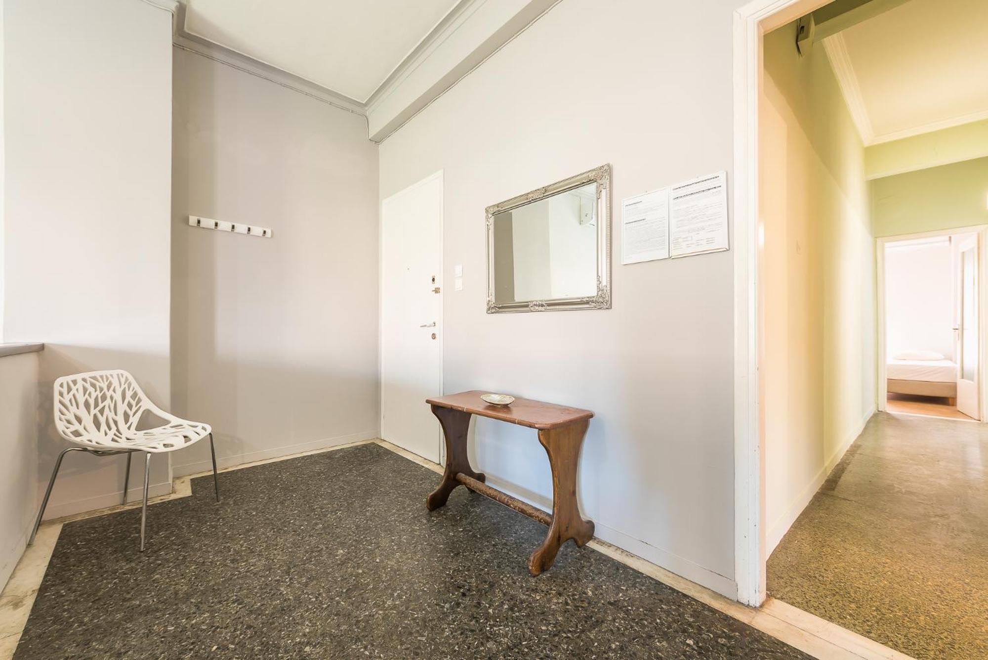 Space Paradise Apartments Athens Room photo